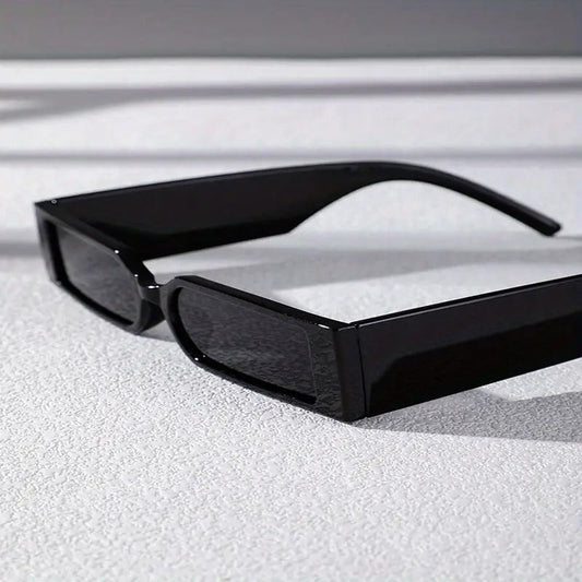 Men Retro Black Framed Fashion Glasses
