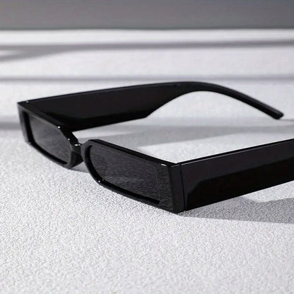 Men Retro Black Framed Fashion Glasses