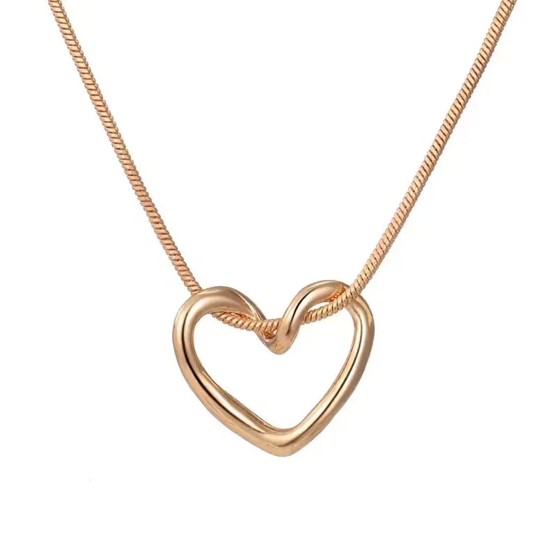 Heart Patterned Women's Necklace