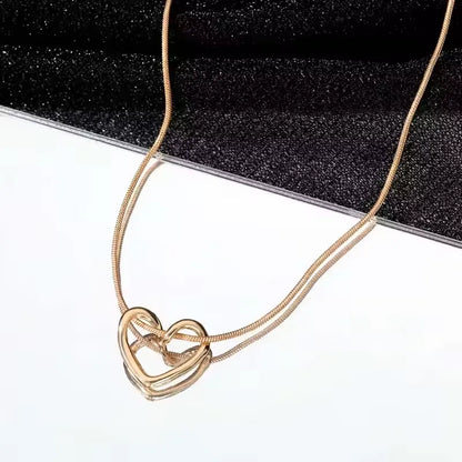 Heart Patterned Women's Necklace